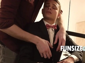 与嫩男友的情人节约会 onlyfans asian gay sex videos