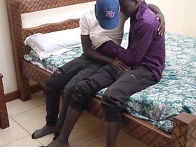 黑人非洲人Micheal与Arthur无套肛交 gay hairy asian sex videos