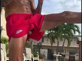 鸡巴意外从短裤里弹出 gay nude asian sex videos