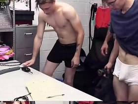 变态黑警Donovan Cox深喉猛操精壮少年Nico Nova - 少年犯系列 asian gay sex videos with hindi audio