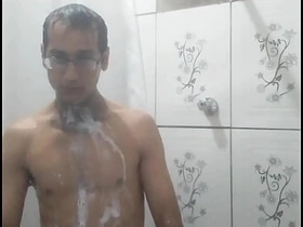 网上泄露了我给小区骚货发裸照 今晚就去干死这个贱货 free online asian gay sex videos