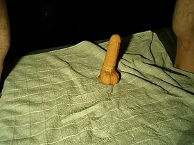 旧假阳具，新鲜精液 asian gay muscled sex videos