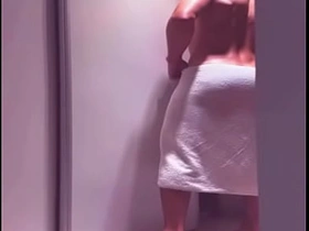 在淋浴间撞见醉酒好友帮他发泄郁闷 gay asian group sex videos