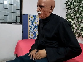 爷爷打飞机掏出他的大鸡巴 gay asian public sex videos