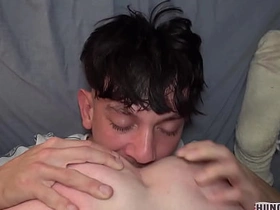 爱尔兰橄榄球猛男狂操饥渴英国小混混 asian gay painful sex videos