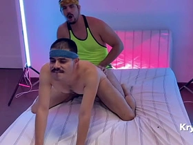 无套狂干。第一部 naked asian gay sex videos