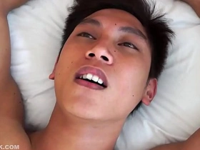 变态男孩Vahn和Rave无套狂干 hot sex videos asian gay