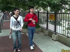 亚洲嫩鸡被射满脸精 asian gay first time sex videos