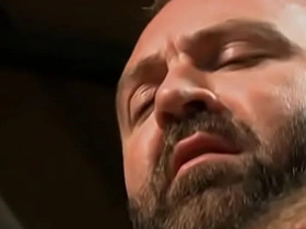 老爹性档案: Cam Curtz被大屌老爹们诱惑征服的狂野之夜 hot asian gay sex xxx videos