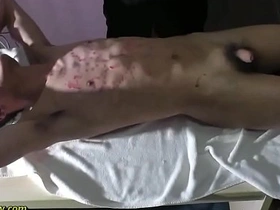 直男亚裔热蜡虐玩 young gay asian china sex videos