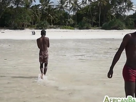 赤裸黑肤嫩弟淋浴后填素人 asian gay sex videos caught