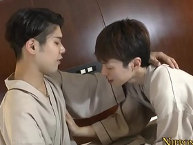 亚裔给同性小受口交 asian delivery boy gay sex videos