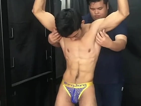 亚裔怕痒男孩 hairy gay sex videos asian