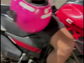 送水工上来喝水 我把我的小穴献给了他 asian army gay sex videos