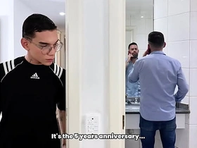 小骚货来帮忙 asian gay mms sex videos