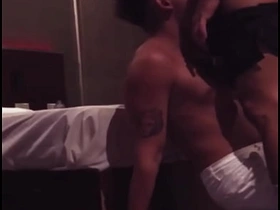 足球队友给我口交 比赛胜利后我把他变成受 sex videos asian gay dad