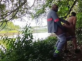 工人在草丛里狂干老外墨西哥佬 asian village boys gay sex videos