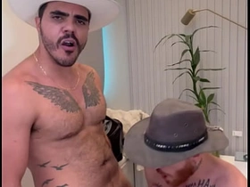 Carmona和Marcelo在激烈互搞中干翻农场男孩 gay boy asian sex videos