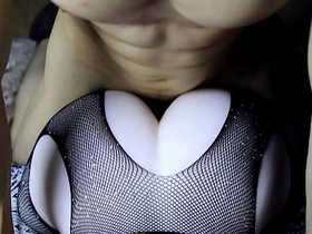 在她浑圆大屁股上射满精液，接着继续操她屁眼！ hardcore asian gay sex videos