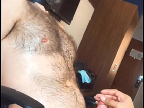 性感水獭男伊森III - 清晨挤奶V切片段/抢先看 asian gay forest sex videos