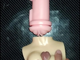 三人行Kissy与Dolly：从阴道到奶子！她们把我榨干了。 gay videos asian sex