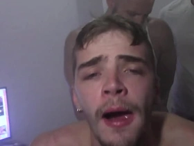 猛男爆菊把瘦0小穴灌满精液 - 无套内射 asian china men gay sex videos