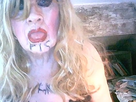 脏烟枪母狗莎拉喝尿自辱 边打飞机边用巨屌假阳具捅屎眼贱穴 asian gay sex videos daddy