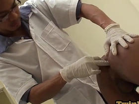 尿尿亚洲嫩鸡肛检后被医生无套内射 gay asian hunk sex videos
