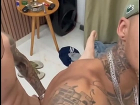 我带同事来双飞我老公和我 big cock gay asian sex videos