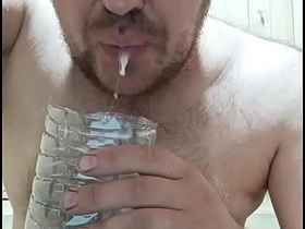 大鸡巴射出一发热精，接着被吃掉了！ sex videos asian boy gay