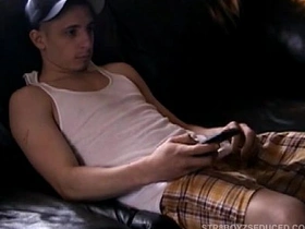 直男科瑞享受深喉服务 hot asian gay massage sex videos