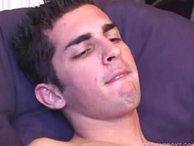 年轻的德文撸出精液然后吃掉 free asian boys sex gay porn videos