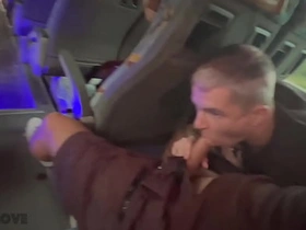 公交车上陌生人的口活和酒店里的爆浆 asian gay sex videos asian gay site