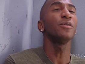 电梯坏了 那就互相骑吧！ sex videos by asian gay