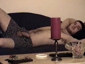 Vinnie给直男口交撸管 asian gay raw sex videos