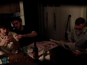 暴露狂基佬情侣当着真老头面玩老少配 asian gay sex videos village