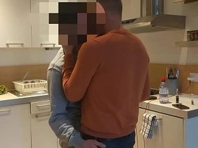 直男建筑工Jack坐在老爹大腿上 gay tube sex videos asian