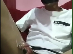 亚洲男孩吞下大精量 old asian gay sex videos