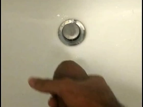 亚洲少年打飞机射精 asian hot boy body and gay sex videos