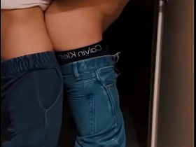 他趁我不备在厕所偷偷操我 asian blowjob gay sex videos