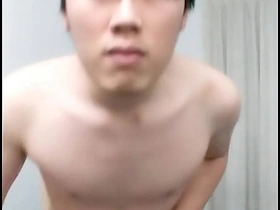 可爱的亚洲小鲜肉打飞机 muscle gay sex videos asian