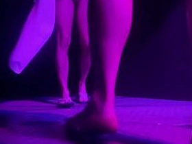 健身房公共淋浴间抓拍素人-一个硬了打飞机速射走人 另一个在撒尿 muscle gay sex videos asian