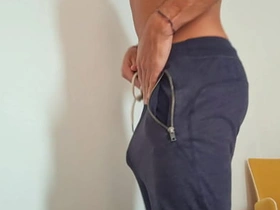 在酒店房间自慰并用大鸡巴顶弄 gay to gay sex videos asian