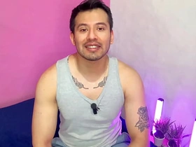 肌肉男搞上健身房搭档！无套狂操 还让他闻内裤 性爱实录 asian top gay sex videos