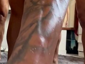 基佬夫妻跟骚货Maloka乱搞 asian gay sex videos homemade