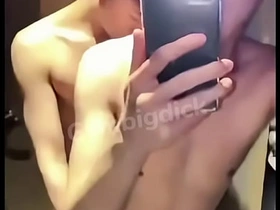 亚洲同志情侣业余帅气无套干 gay sex videos of asian