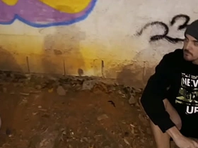 已婚猛男在海滩抽了大麻硬得不行 最后抓了个流浪汉狠狠操屁眼射满精液 asian young boy gay sex videos