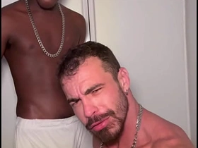 和大鸡巴玩花样 asian gay bdsm sex videos