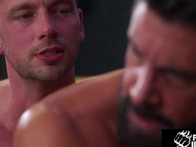 Damon Heart和Justin Jett在FistingInferno的重口拳交片 asian gay brother sex videos