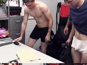 少年犯系列-叛逆小子扎克被淫荡警官深喉爆菊 gay sex videos asian sucking